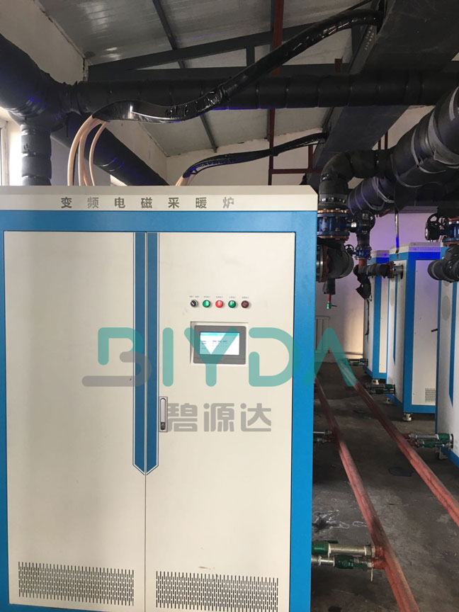 新疆某牧業(yè)公司，3萬(wàn)平米，8臺(tái)240千瓦